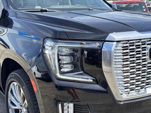 Used 2021 GMC Yukon XL Denali w/ Denali Premium Package image 5