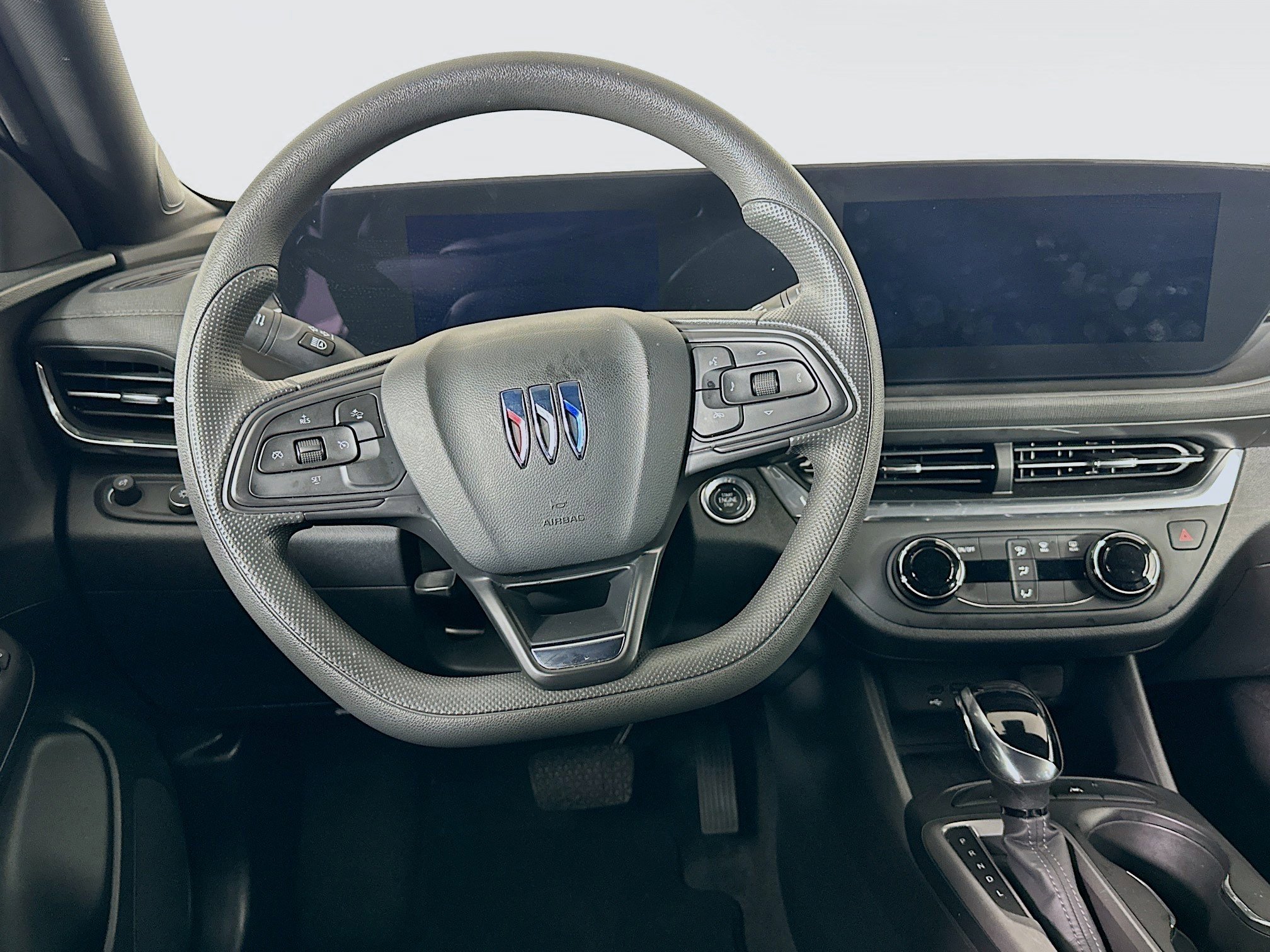 Used 2025 Buick Envista Preferred FWD image 17