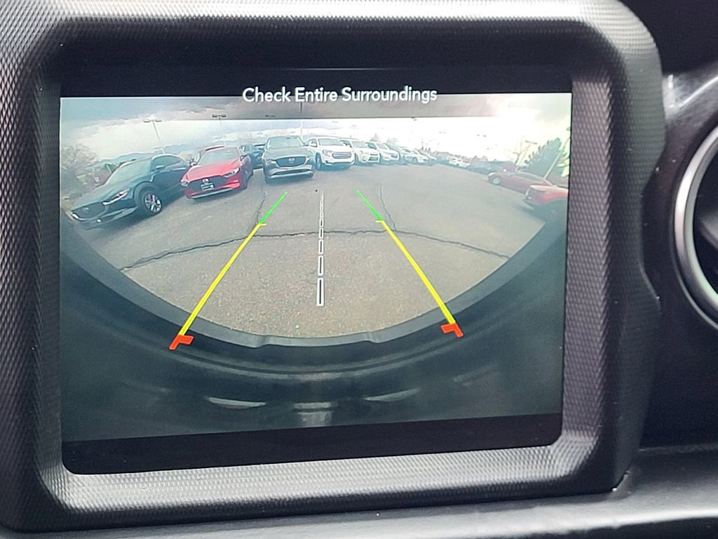 Used 2020 Jeep Wrangler Unlimited Sahara image 9