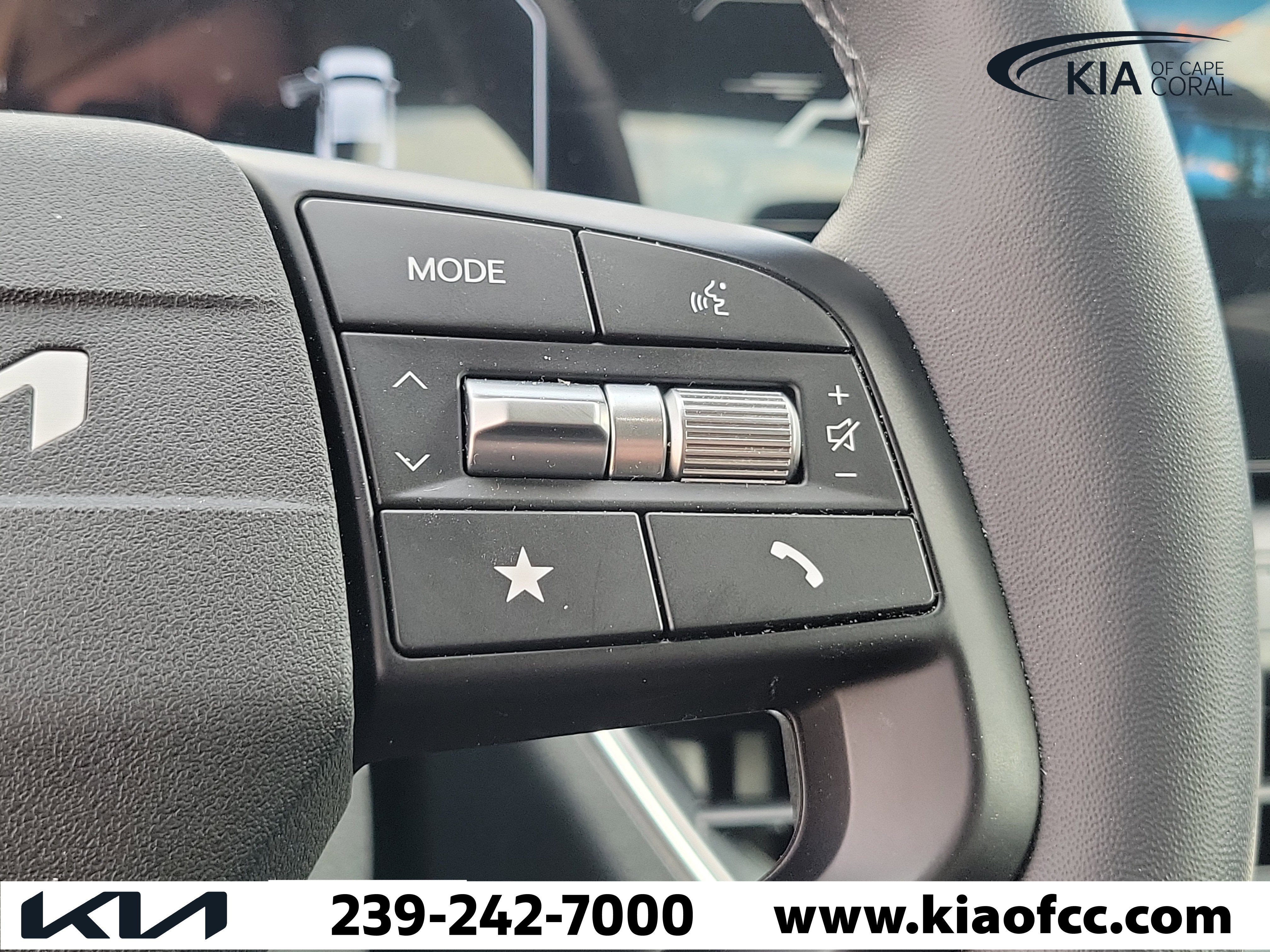 Used 2025 Kia K4 EX image 23