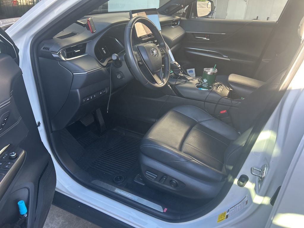 Used 2024 Toyota Venza Limited AWD/4WD image 8