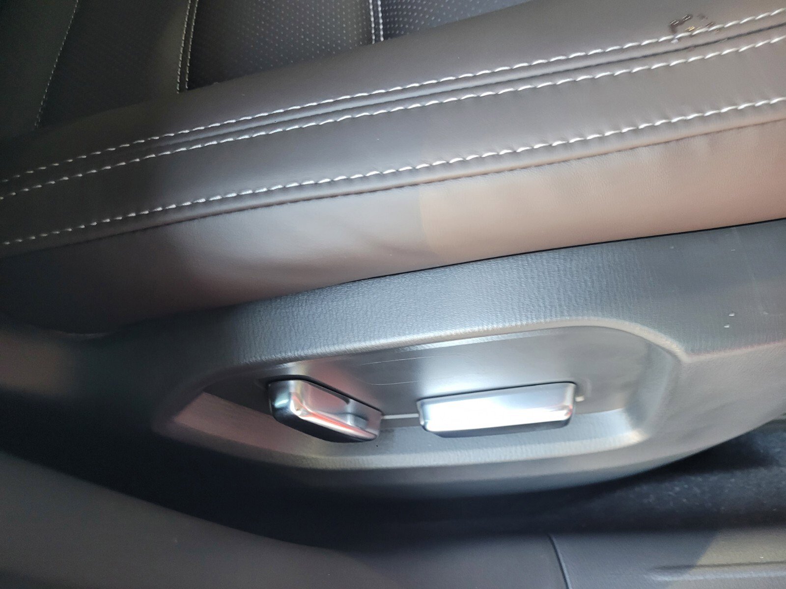 New 2025 MAZDA CX-5 Signature image 17