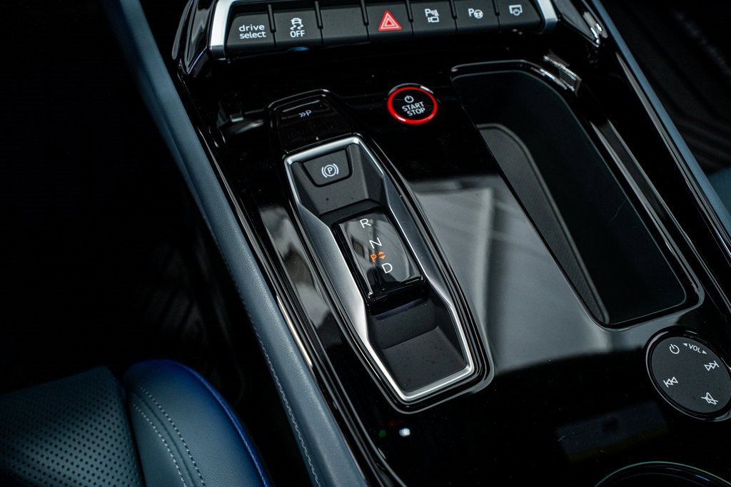 Used 2024 Audi e-tron GT Prestige image 50