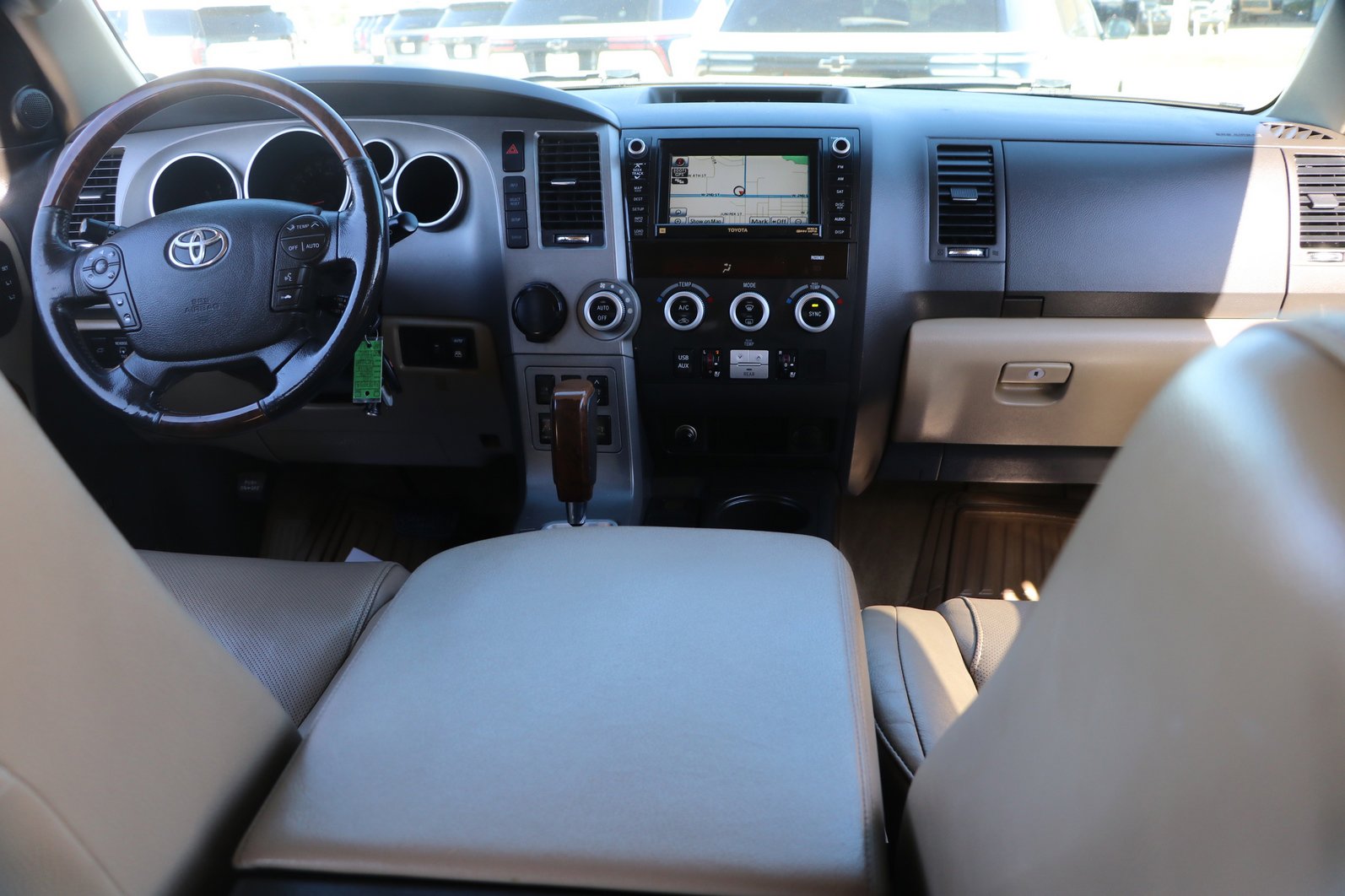Used 2010 Toyota Sequoia Platinum RWD image 16