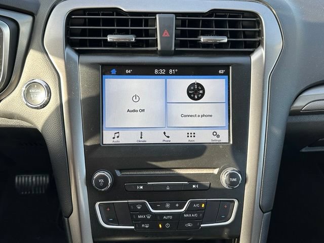 Used 2017 Ford Fusion SE w/ Fusion SE Technology Package FWD image 25