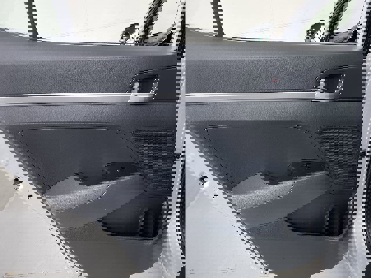 Used 2019 Hyundai Elantra SE w/ Cargo Package image 18