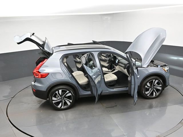 Used 2023 Volvo XC40 B5 Plus w/ Protection Package Premier AWD/4WD image 47