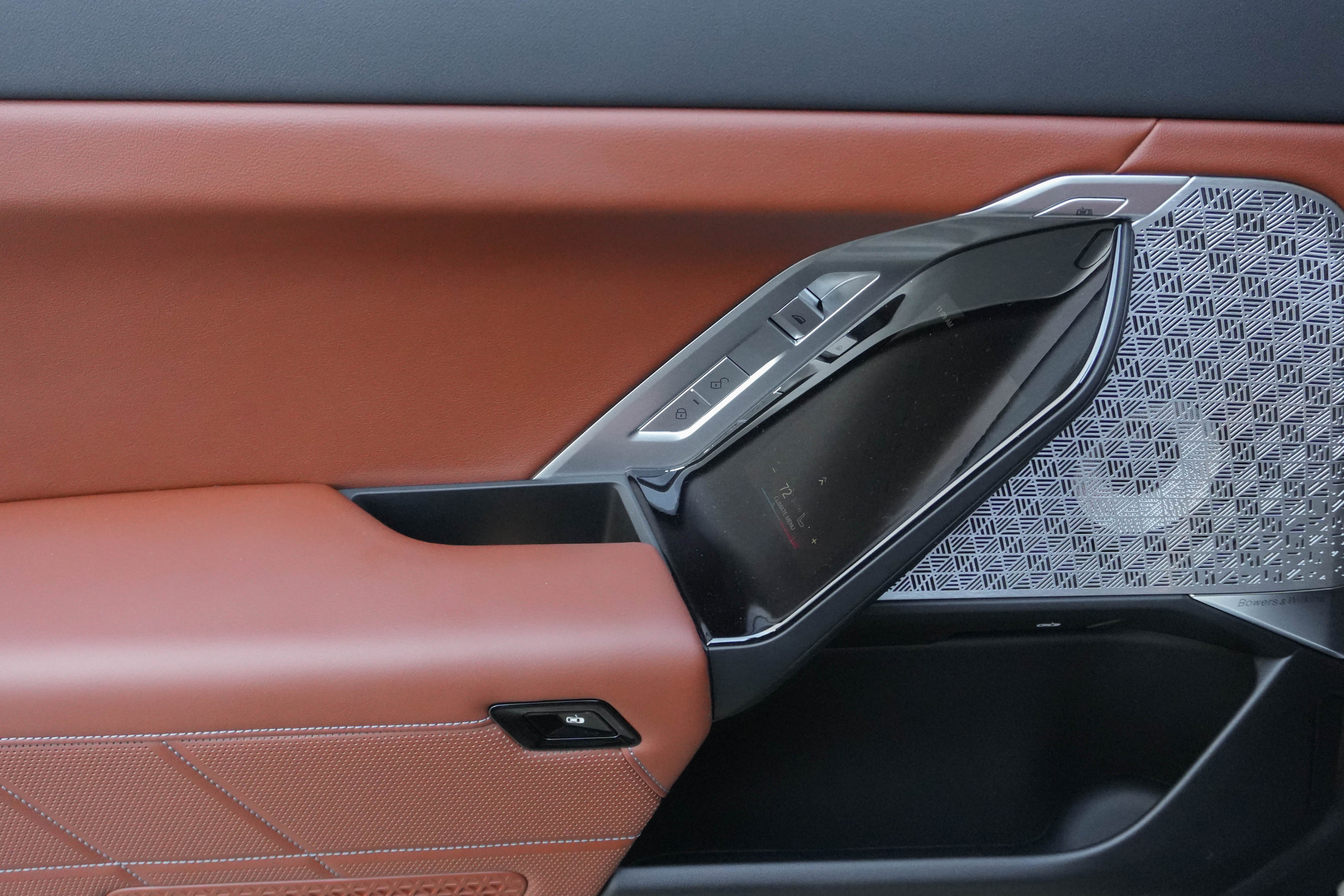 Certified 2023 BMW 760i xDrive w/ Executive Package image 34