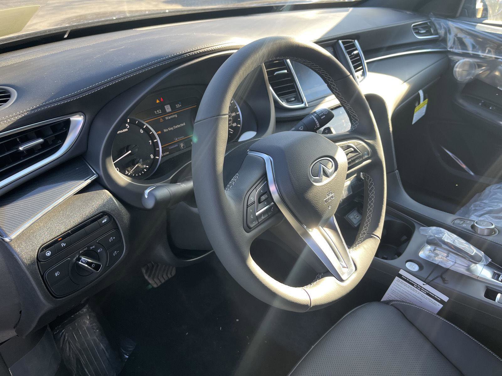 New 2025 INFINITI QX50 Sport image 11