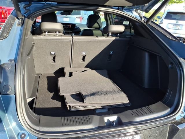 Used 2025 Buick Envista Sport Touring w/ Experience Buick Package FWD image 21