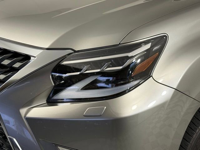 Used 2023 Lexus GX 460 Premium w/ Accessory Package AWD/4WD image 14