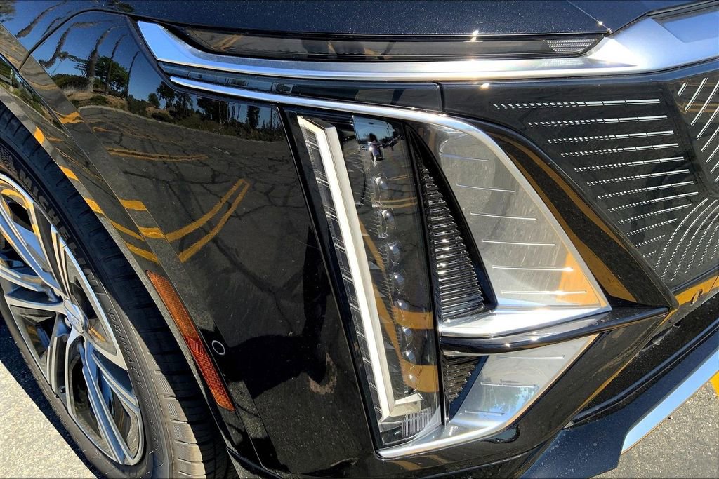 New 2026 Cadillac Lyriq Luxury image 14