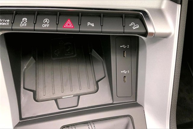 Used 2025 Audi Q3 2.0T Premium Plus image 33