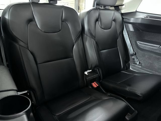 Used 2024 Volvo XC90 B5 Core AWD/4WD image 28