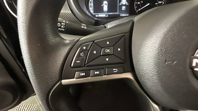 Used 2023 Nissan Kicks SV FWD image 15