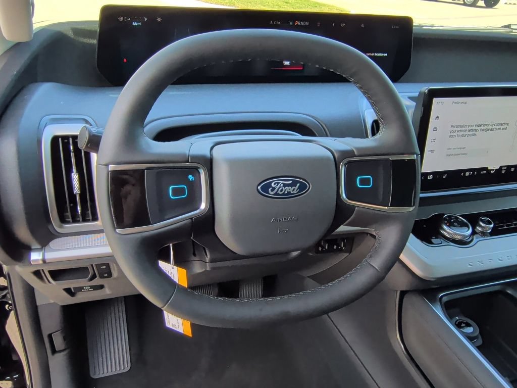 New 2026 Ford Expedition Active RWD image 16
