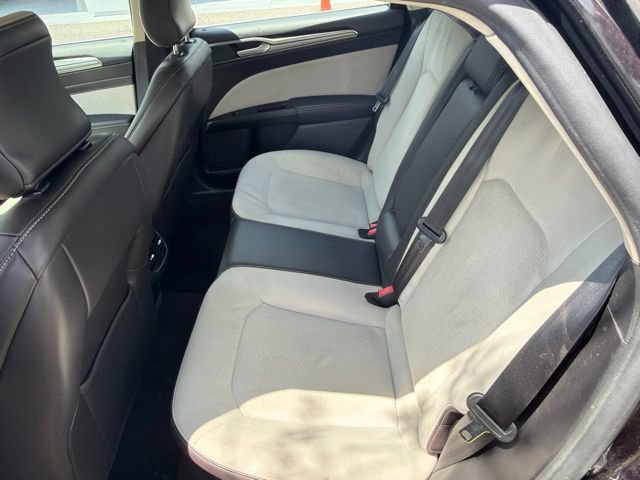 Used 2019 Ford Fusion SE w/ Equipment Group 151A FWD image 10