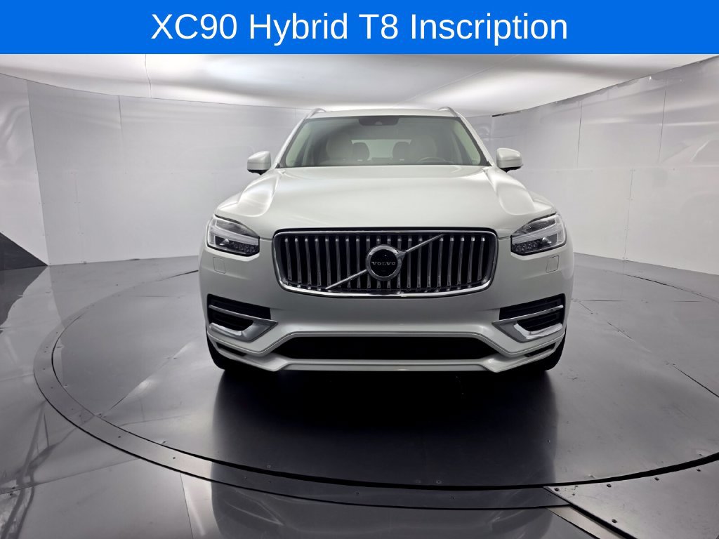 Used 2020 Volvo XC90 T8 Inscription w/ Protection Package AWD/4WD image 2