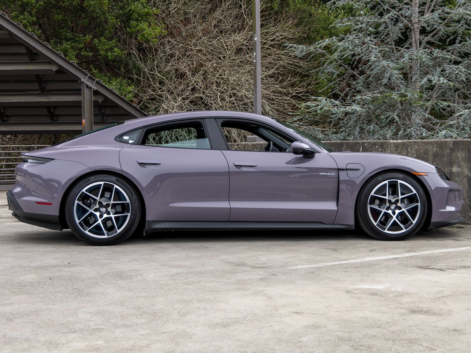 New 2025 Porsche Taycan image 12