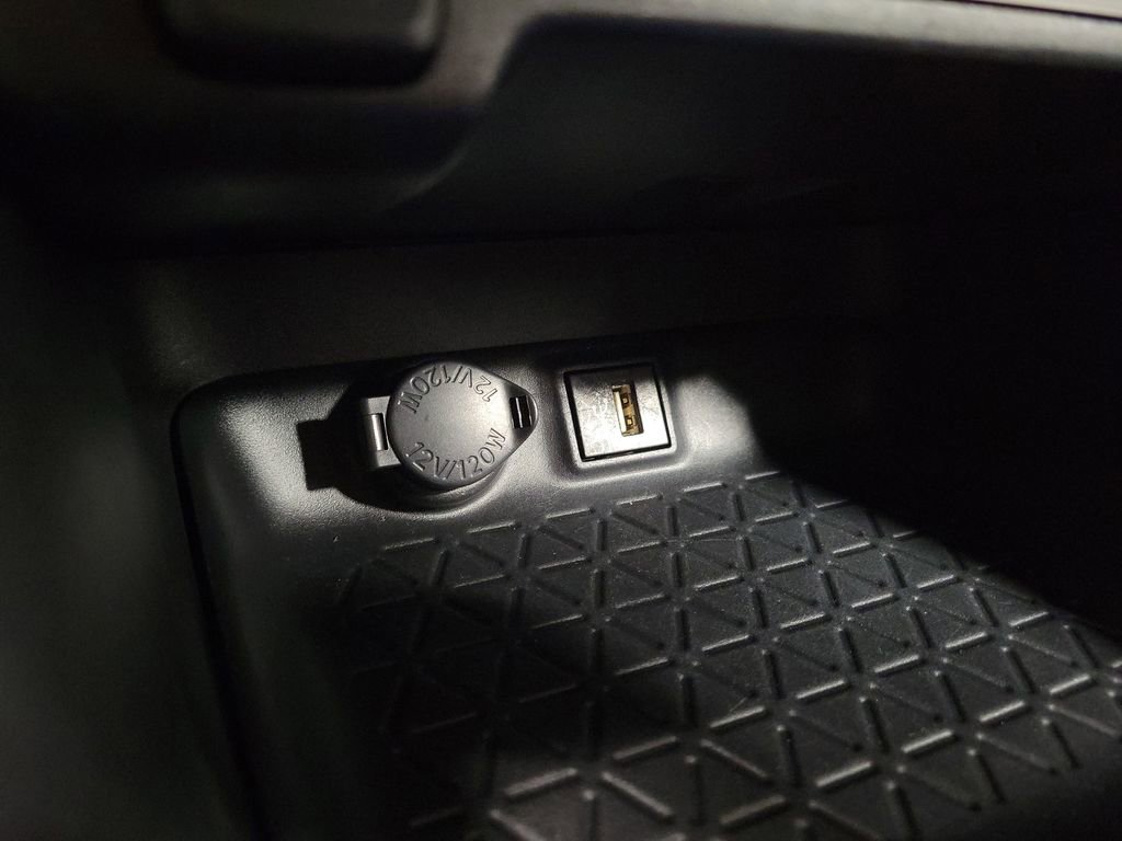 Used 2023 Toyota RAV4 LE image 16