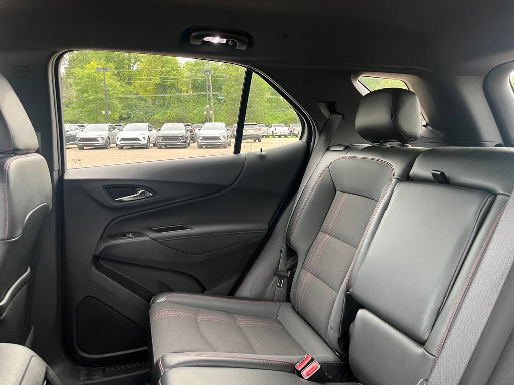 Used 2024 Chevrolet Equinox RS AWD/4WD image 19
