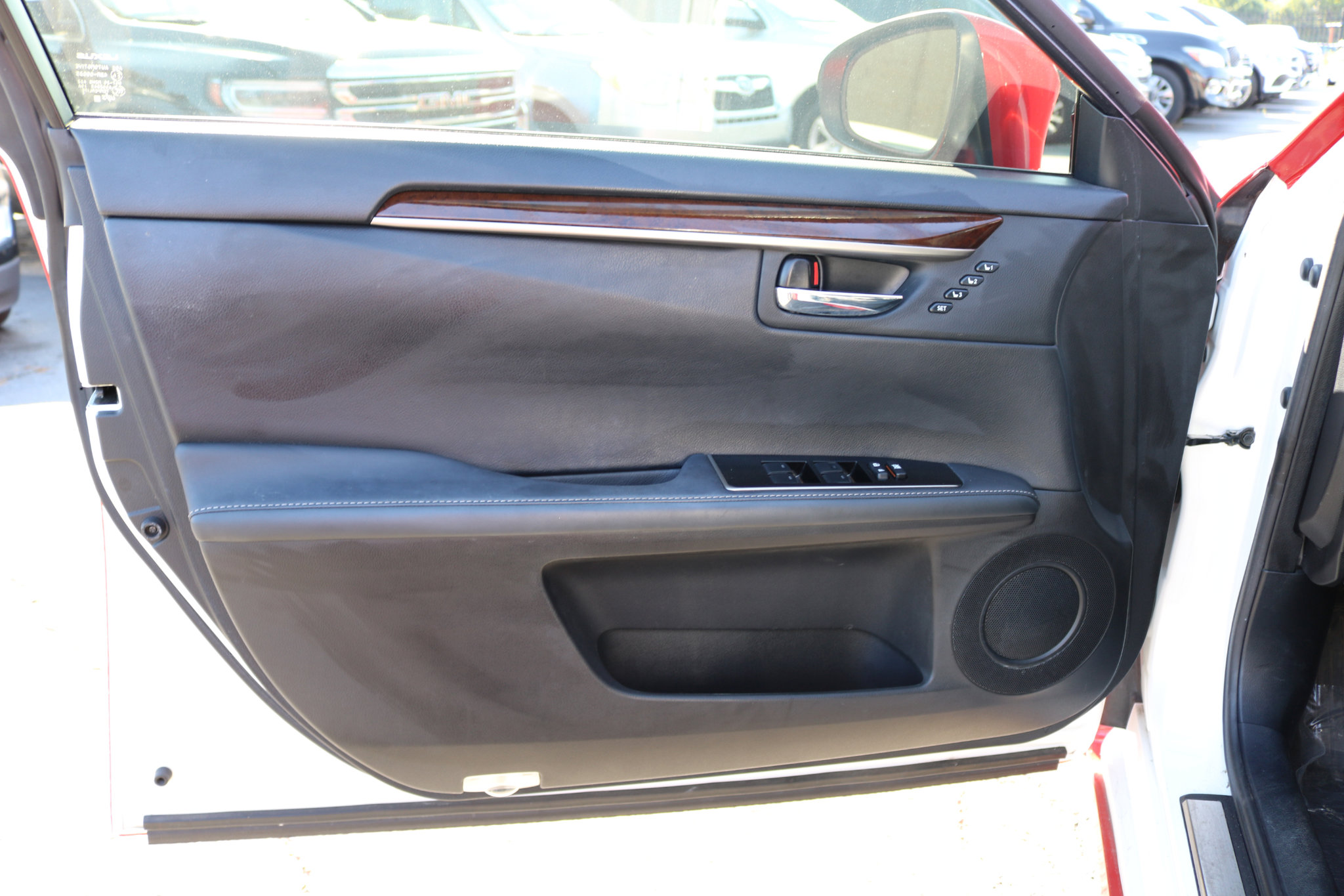 Used 2016 Lexus ES 350 w/ Luxury Package w/Wood Trim image 13