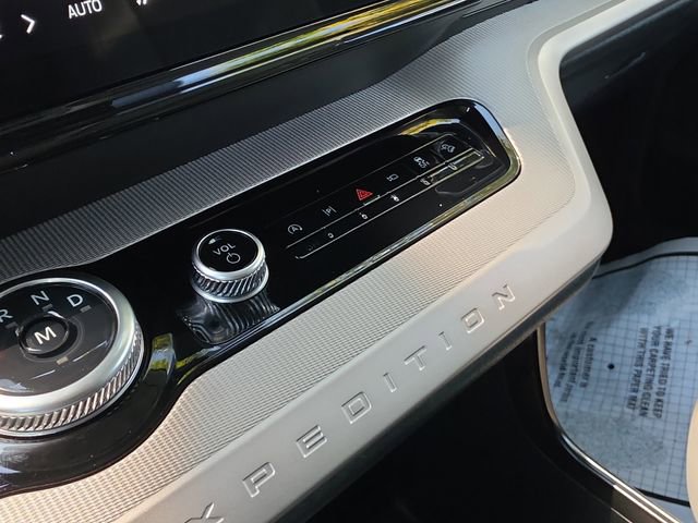 Used 2025 Ford Expedition Max Active image 24