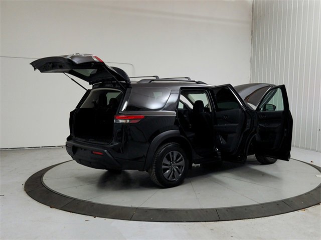 Used 2024 Nissan Pathfinder SV image 15