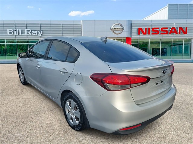 Used 2018 Kia Forte LX w/ LX Popular Package image 3