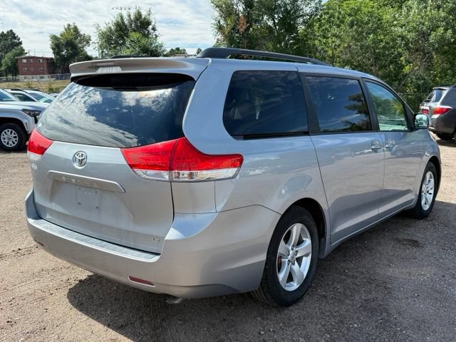 Used 2014 Toyota Sienna LE FWD image 6