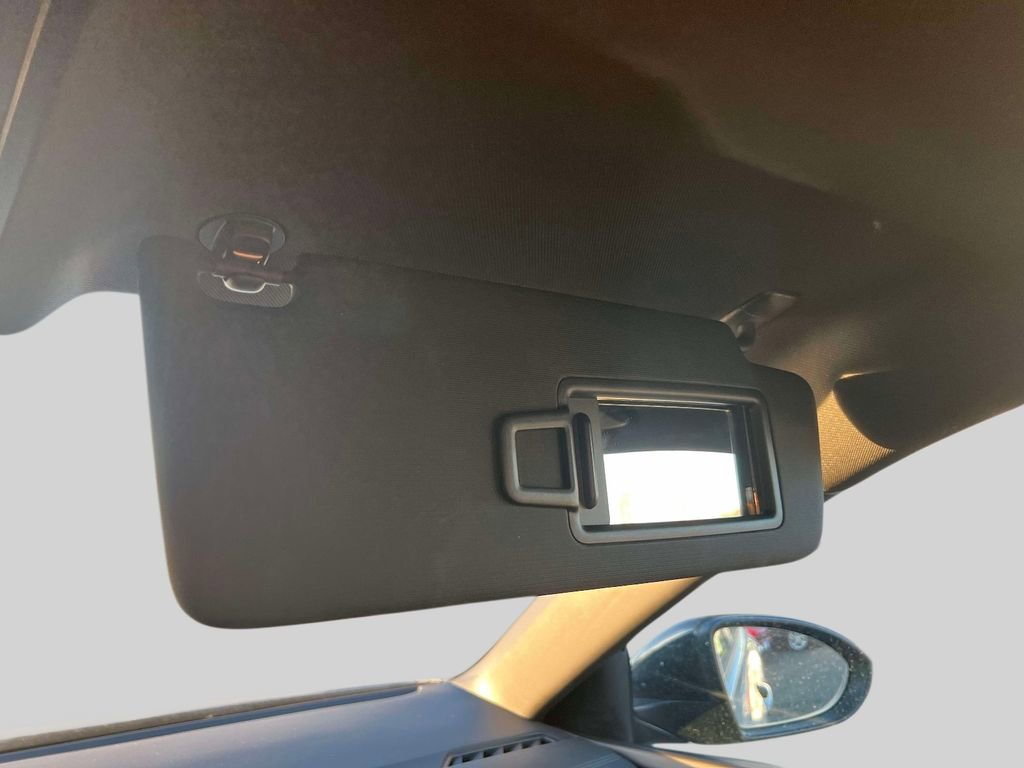 Used 2025 Volkswagen Jetta Sport image 31