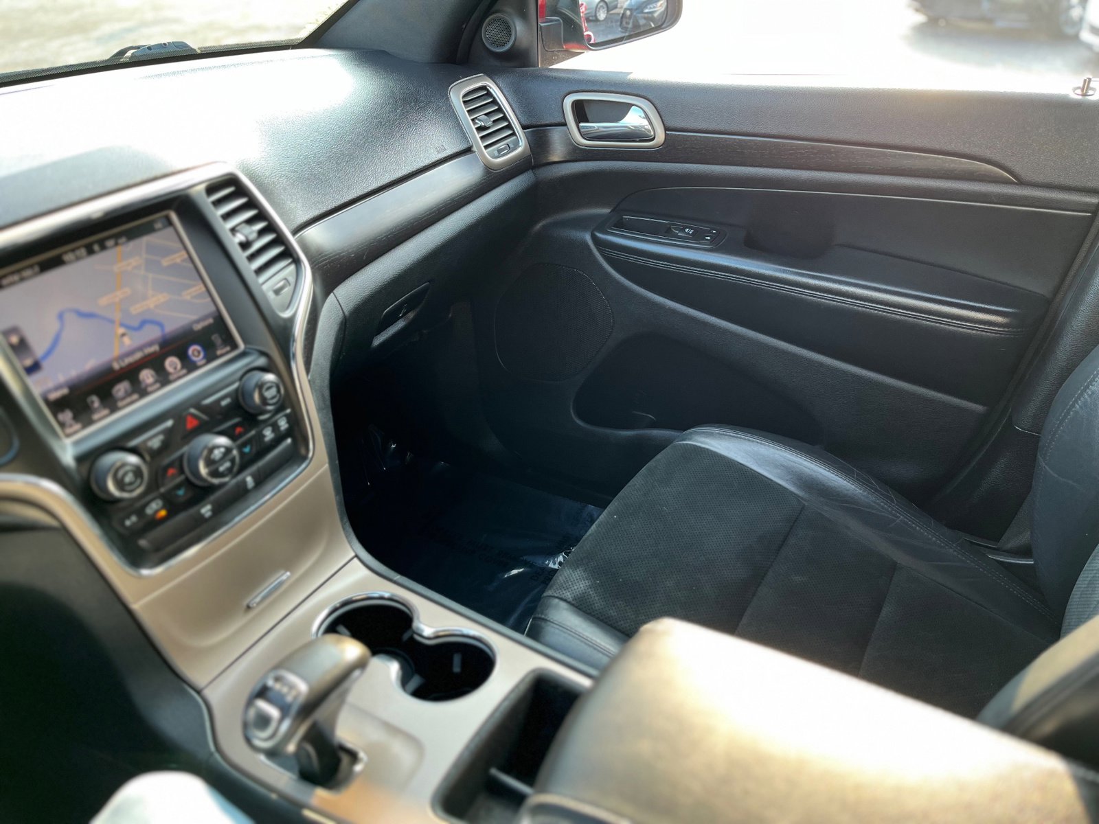 Used 2014 Jeep Grand Cherokee Altitude AWD/4WD image 36