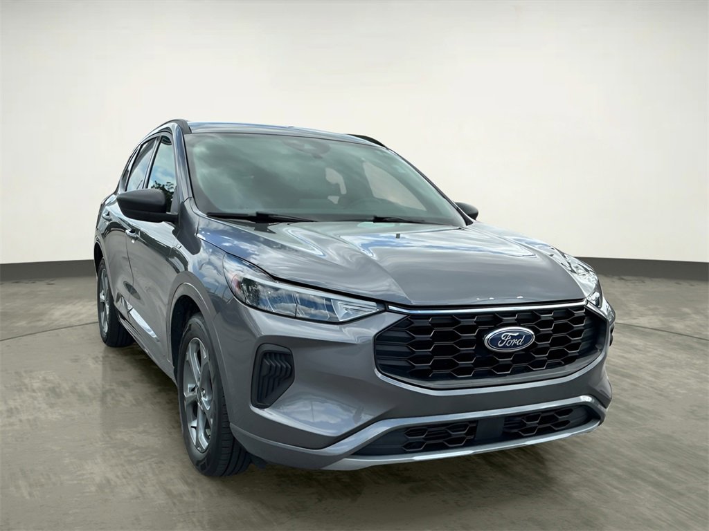 Used 2024 Ford Escape ST-Line w/ Cold Weather Package image 12