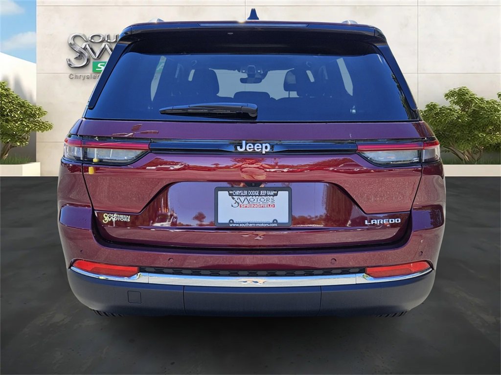 New 2025 Jeep Grand Cherokee Laredo X w/ Luxury Tech Group I image 4