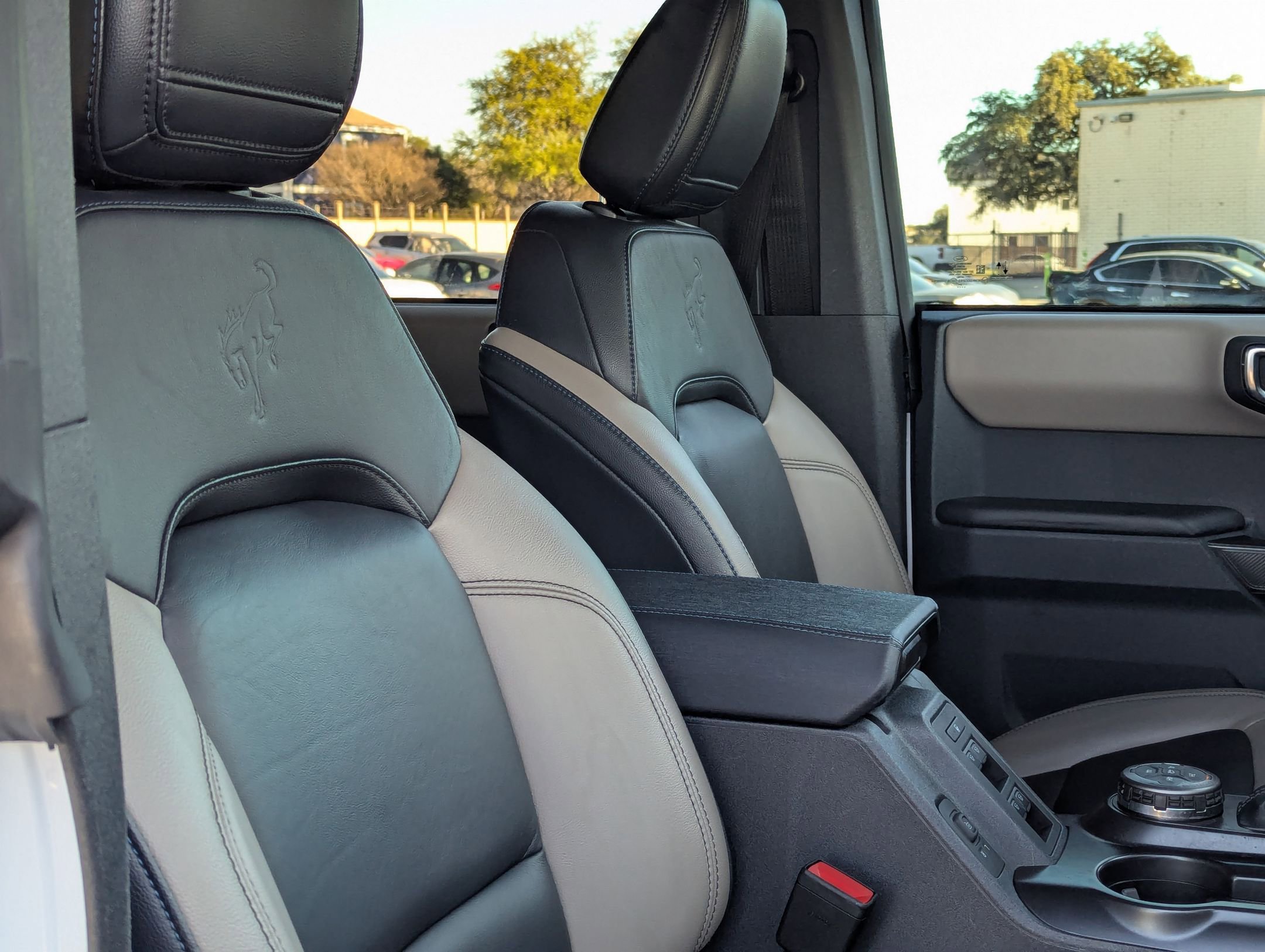 Used 2024 Ford Bronco Wildtrak image 30