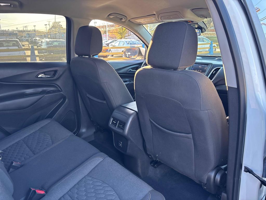 Used 2021 Chevrolet Equinox LT w/ Driver Convenience Package image 49