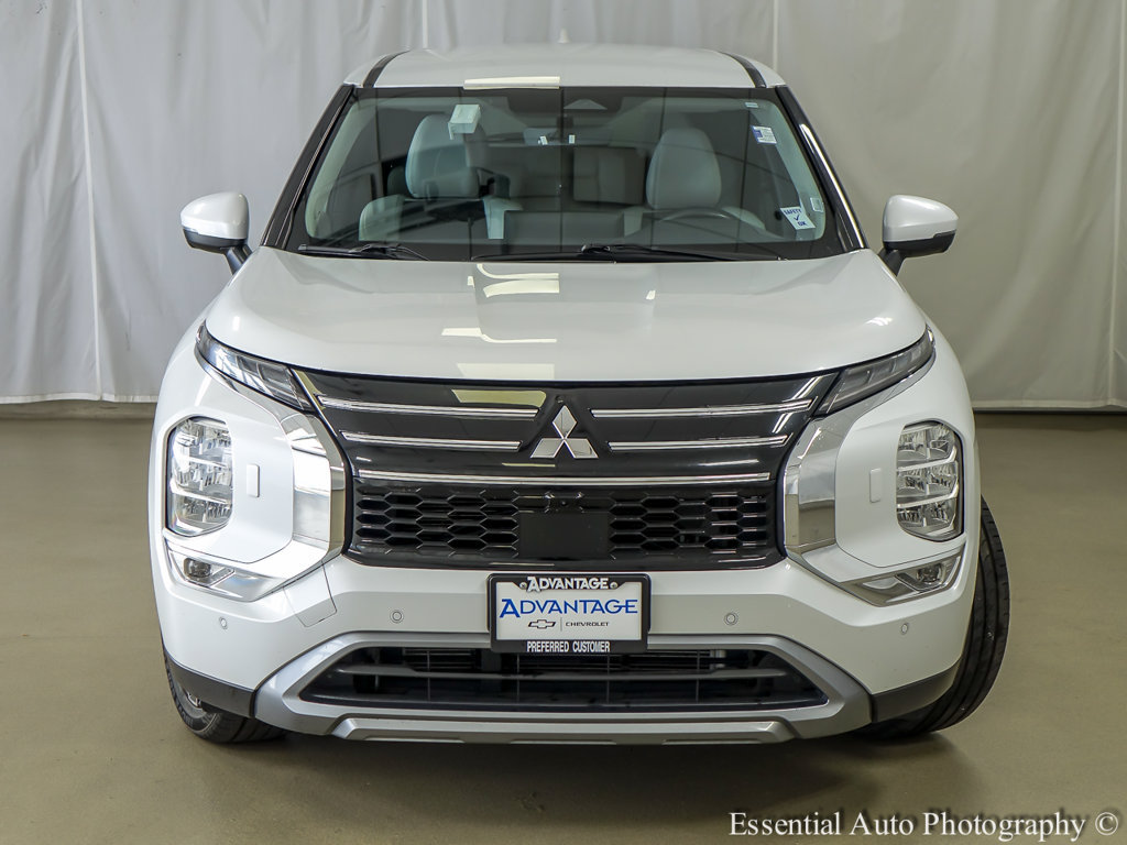 Used 2025 Mitsubishi Outlander SE AWD/4WD image 5