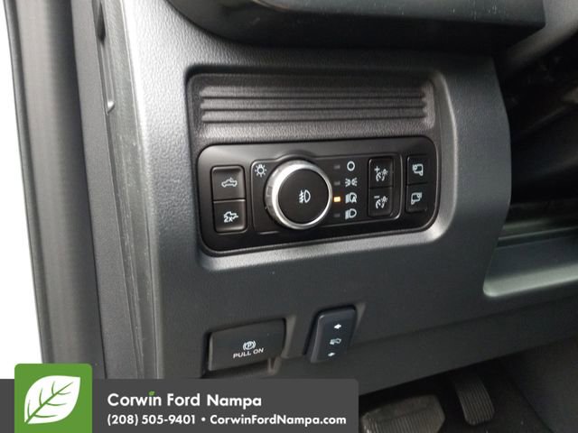 New 2026 Ford F250 Lariat w/ Black Appearance Package image 13