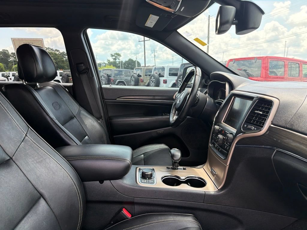 Used 2014 Jeep Grand Cherokee Overland AWD/4WD image 23