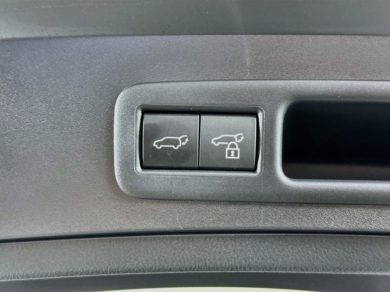 Used 2024 Lexus UX 250h F Sport FWD image 41