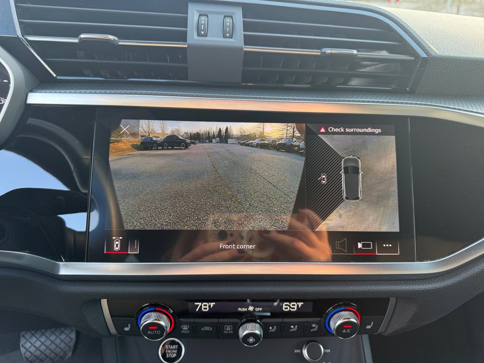 Certified 2024 Audi Q3 2.0T Premium Plus w/ Premium Plus Package image 19