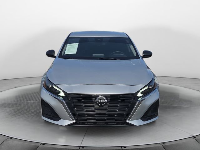 Used 2024 Nissan Altima 2.5 SV image 8