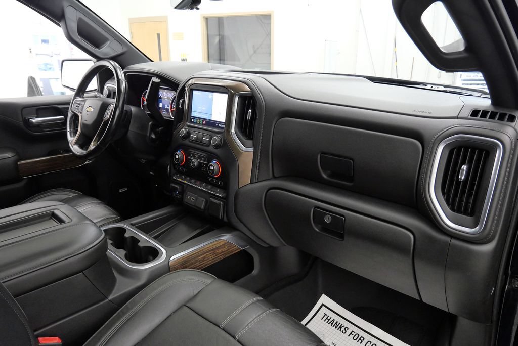Used 2019 Chevrolet Silverado 1500 High Country w/ Technology Package AWD/4WD image 17