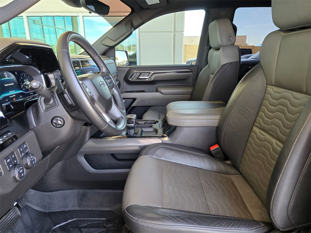 Used 2024 Chevrolet Silverado 1500 ZR2 w/ Technology Package image 9