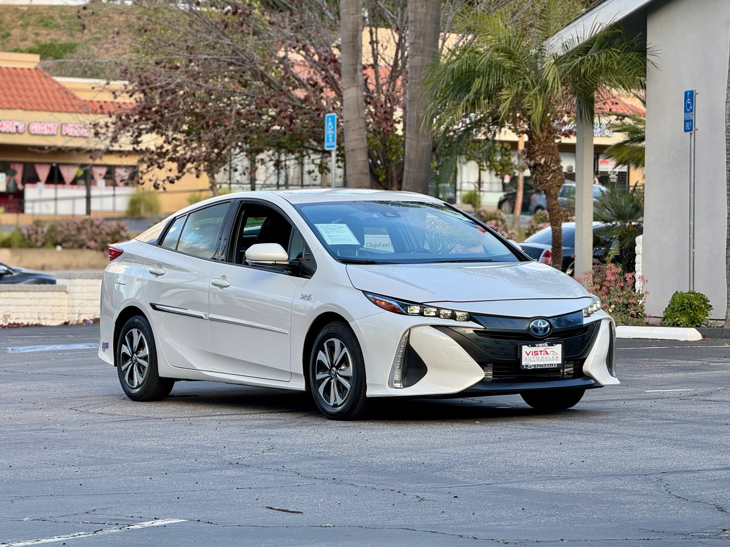 Used 2018 Toyota Prius Prime Premium w/ Carpet Mat Package FWD image 6