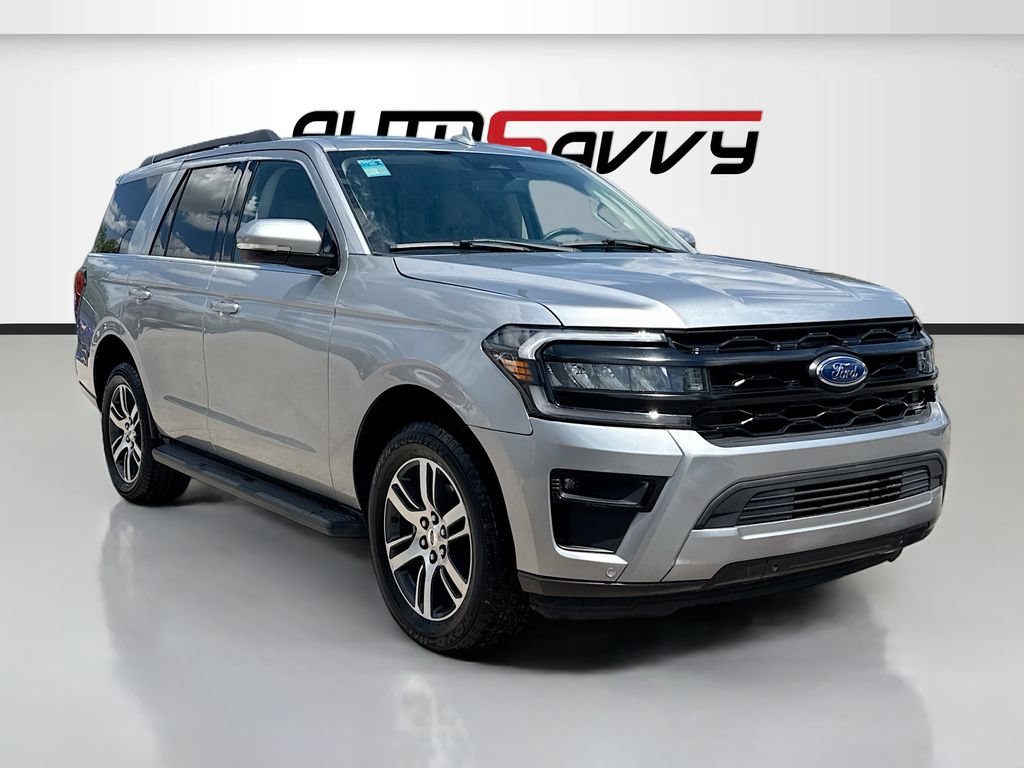 Used 2024 Ford Expedition XLT RWD image 1