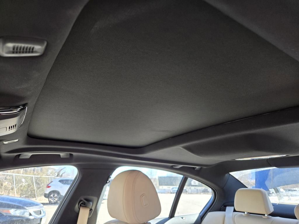 Used 2023 BMW 530e xDrive 530e iPerformance image 22