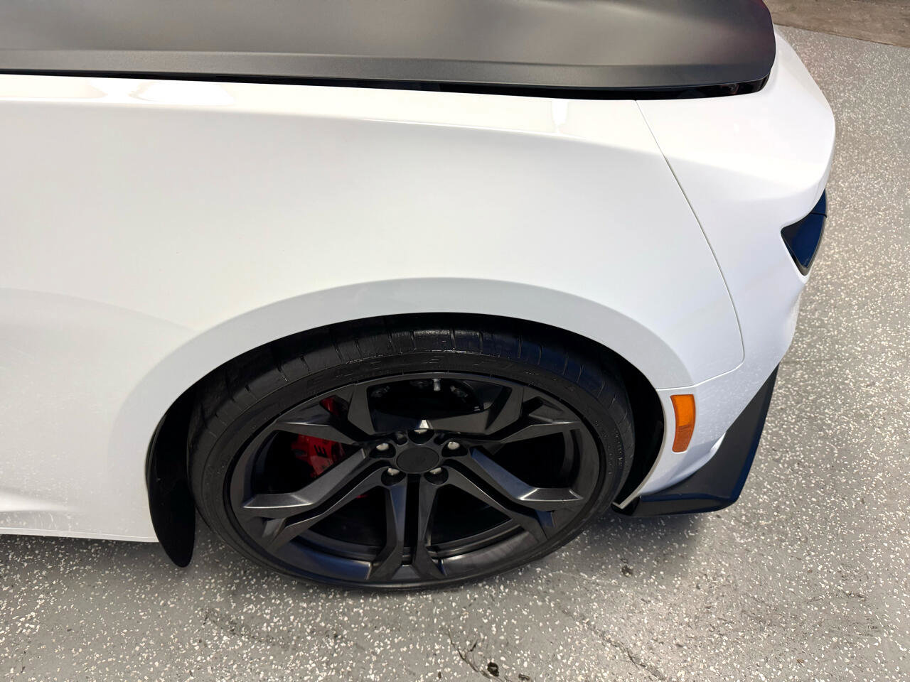 Used 2019 Chevrolet Camaro SS RWD image 28