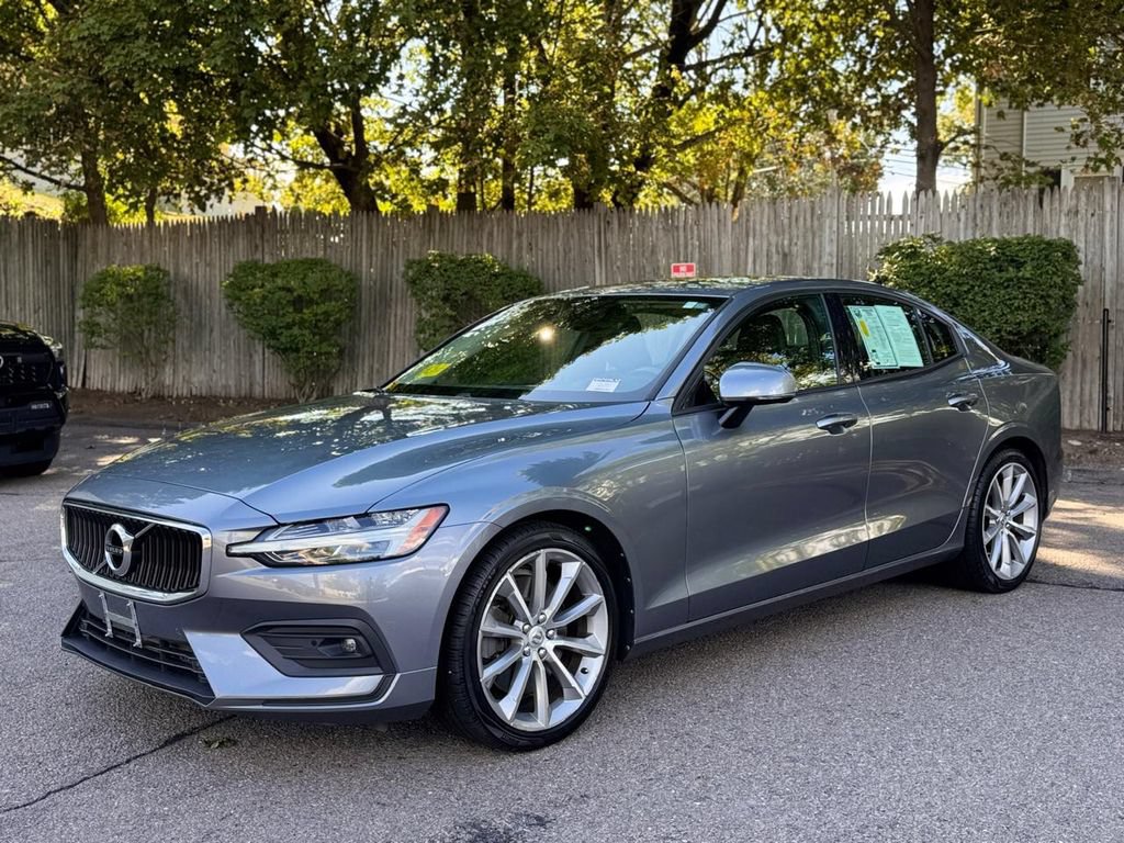 Used 2021 Volvo S60 T6 Momentum AWD/4WD video 2