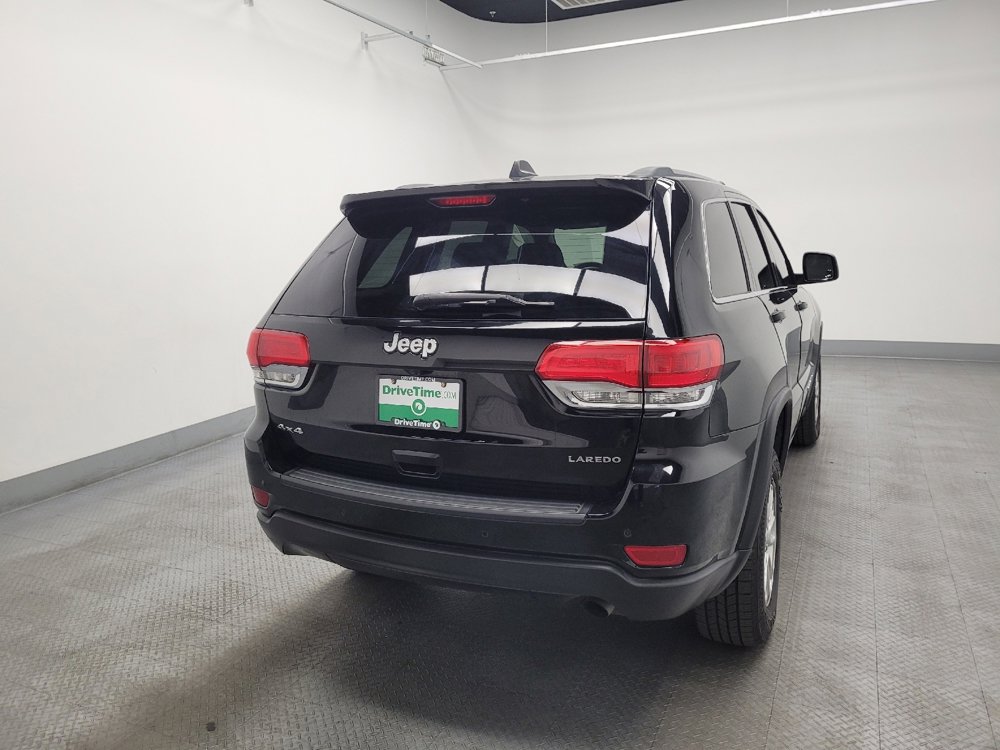 Used 2019 Jeep Grand Cherokee Laredo image 7